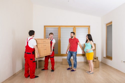 Temporary storage unit in Southnorwood for household items